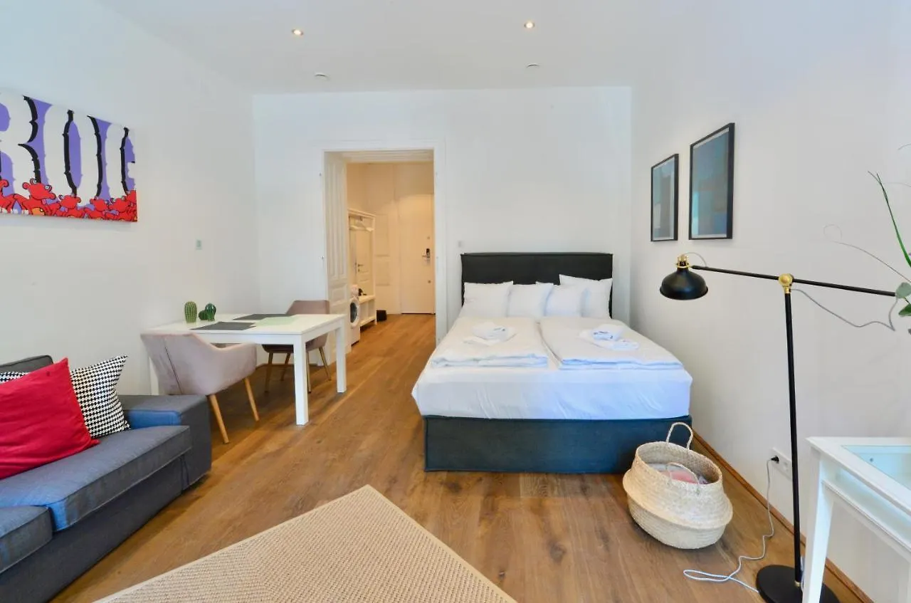 Charming Studio In Servitenviertel I Apartment Vienna