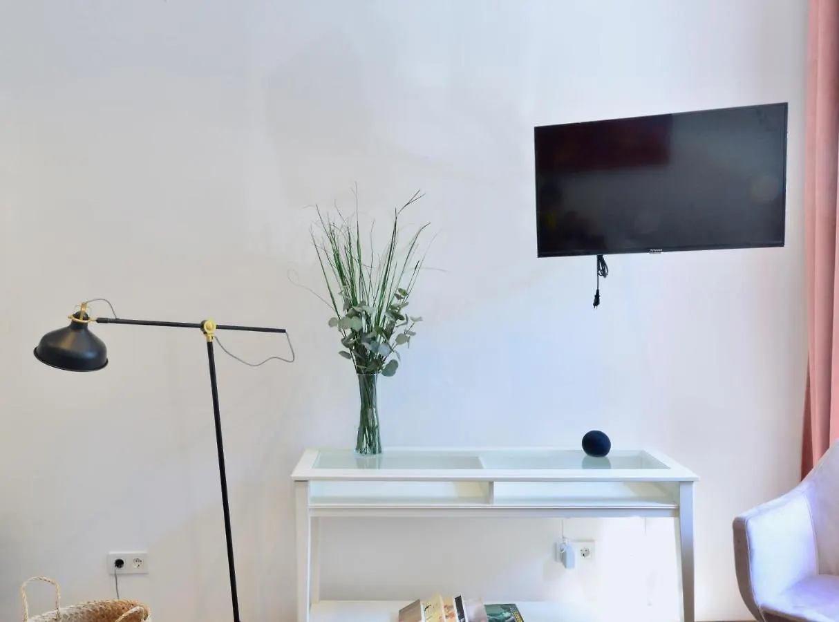 Charming Studio In Servitenviertel I Apartment Vienna